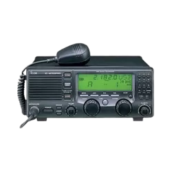 Radio Móvil HF, 150 W PEP inferior a 24MHz, 60 W PEP superior a 24MHz, gran pantalla de matriz de puntos de fácil acceso.